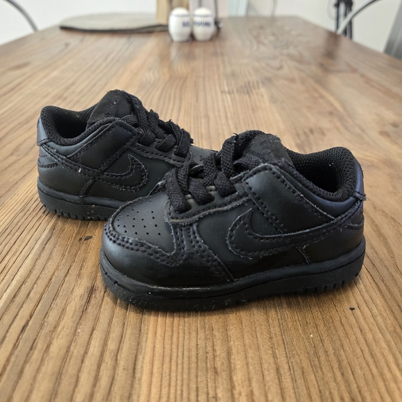 TODDLER BABY NIKE DUNK LOW (TD) BLACK/BLACK (FB9107 009) SIZE 4C - Picture 2 of 8